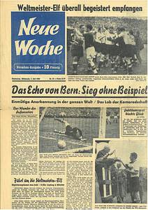 Zeitungen WM 1954  | 4 verschiedene deutsche original Sportzeitungen aus dem Juli 1954, die mit dem Sieg der deutschen Mannschaft bei der Fußball - Weltmeisterchaft 1954 titeln: Der Fußball Sport, Köln; Neue Woche, Hannover; Fußball - Woche; Berlin DDR; De neue Sport, Fankfurt. 47x32 bis 32x23 cm - Bild 5