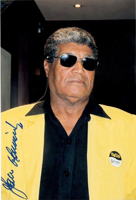  - (1936-2020) Color photograph with original signature of Jair Marinho (BRA). Football World Champion 1962, 15x10 cm Condition: A