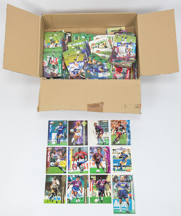  - 650 original signed trading cards from Panini Football Bundesliga 92/93 to 98 Condition: A