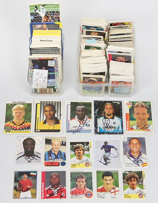 Sorry, no english description is available. ...  -  Condition: A.....Dabei auch einige holländische Panini Bilder, Panini Mega Mix (1999) und Champions League (2000 - 2003). -- Mit Dubletten.