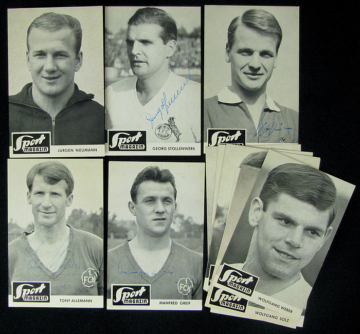 Sorry, no english description is available. ... Collector Cards German football 1964 - 14x9,2cm, Sportmagazin, Nürnberg 1964. Condition: B.....Sehr seltene Serie!! --Alle Karten mit Kleberresten auf der Rückseite.
