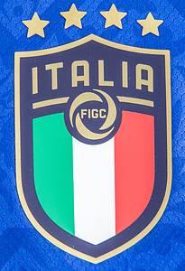 UEFA Euro 2021 match worn football shirt Italia - Original match-worn / issued Italy shirt with the number 5. Worn by Manuel Locatelli on July 11, 2021, in the European Football Championship final against England. Italy - England 1:1, 3:2 on penalties. Barella is the 2021 European Football Champion. Status: AAC --Short-sleeved jersey; size L; rubberized federation logo, 4 World Cup stars, Puma logos, and match details; rubberized player name and number (front and back); laser-engraved ventilation holes; 'Italia' lettering embroidered on the back of the collar; with UEFA European Trophy patch and UEFA Respect patch; Puma DryCell. Condition: A - Bild 4