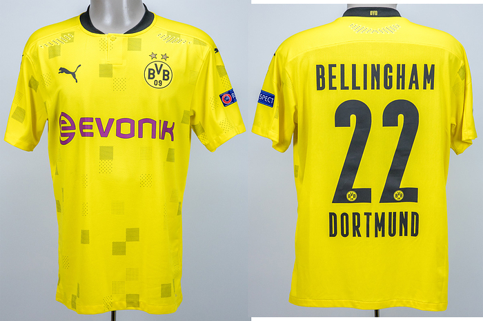 Dortmund, Borussia - Trikot 2020/2021  | Original match issued Spielertrikot von Borussia Dortmund mit der Rückennummer 22. Vorbereitet für Jude Bellingham in Spielen der UEFA Champioms League in der Saison 2020/2021. Bellingham wurde nicht eingesetzt und ist 38-facher Nationalspieler von England. Status:ABC.