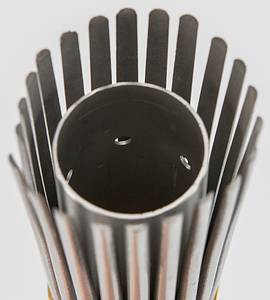 Olympiafackel 1996  | Original Olympiafackel der Olympischen Sommerspiele Atlanta 1996, . Aluminium und Holz, vergoldetes Kupfer, Höhe 80 cm. Entwurf von Peter Mastrogiannis. - Bild 10