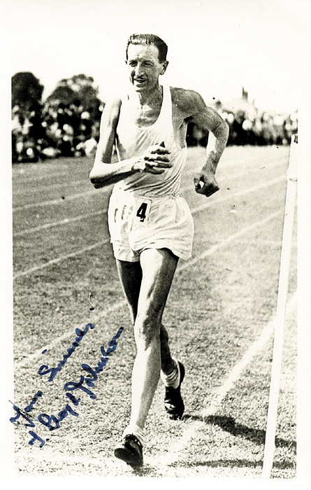 Sorry, no english description is available. ... Olympic Games 1948 atheltics Autograph Great Brit -  Condition: A-.....selten!!  --Mit 48 Jahren und 115 Tagen ist er der bislang älteste Sportler, der in einem Leichtathletikwettbewerb der Olympischen Spiele auf dem Podium stand.