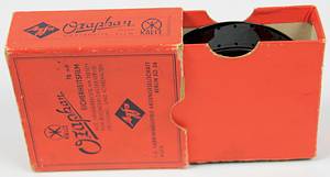  - Olympic Games 1936. Movie about Winter Games Film of the Olympic  victory of Christel Cranz (Germany, Gold medal skiing) 21 meter. One of 12 German 16mm Films. Size 8x8cm. Well kept material in original Boxl! From Ozaphan produced in 1936. (GERMAN). Condition: A - Bild 2