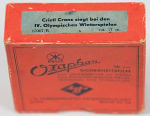  - Olympic Games 1936. Movie about Winter Games Film of the Olympic  victory of Christel Cranz (Germany, Gold medal skiing) 21 meter. One of 12 German 16mm Films. Size 8x8cm. Well kept material in original Boxl! From Ozaphan produced in 1936. (GERMAN). Condition: A - Bild 4