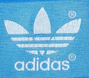 Sorry, no english description is available. ...  -  Condition: B+.....Trikotkurzarm; Größe ca. 6/7; Vereins-Logo geflockt; adidas-Logo aufgedruckt; Rückennummer und Schriftzug 'Uerdingen' geflockt; Trikot hat Gebrauchsspuren (am Kragen eine Naht leicht gerissen; Wäschezeichen wurde von Mathias Herget herausgeschnitten); adidas. Der Einlieferer hat dieses Trikot direkt aus Sammlung vom deutschen Natinonalspieler Mathhias Herget. - Bild 5