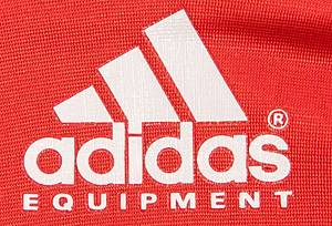  - Original match-worn VfB Stuttgart player shirt with the number 10. Worn in matches of the 1993/1994 Bundesliga season. Sponsor: Südmilch. Status: ACA. --Long-sleeved jersey; size approximately 7/8 (label heavily faded). Embroidered club emblem sewn on; back number and club name thinly flocked; sponsor logo flocked. Adidas logo thinly foiled; manufacturer: Adidas Equipment. The jersey comes directly from the collection of a former high-ranking VfB Stuttgart official, who received this jersey directly from a player in the 1993/94 season. Condition: A- - Bild 5