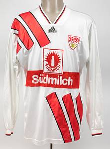  - Original match-worn VfB Stuttgart playershirt with the number 14. Worn by Thomas Scheider in matches of the 1993/94 Bundesliga season. Sponsor: Südmilch. Status: ABA. -Long-sleeved jersey; size L. Embroidered club emblem sewn on; back number and club name thinly flocked; sponsor logo flocked on. Adidas logo thinly foiled on; manufacturer: Adidas Equipment. The jersey comes directly from the collection of a former high-ranking VfB Stuttgart official who received this jersey from Thomas Schneider immediately after a match in the 1993/94 season. Condition: B - Bild 2