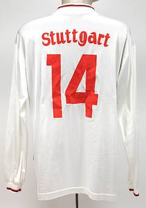  - Original match-worn VfB Stuttgart playershirt with the number 14. Worn by Thomas Scheider in matches of the 1993/94 Bundesliga season. Sponsor: Südmilch. Status: ABA. -Long-sleeved jersey; size L. Embroidered club emblem sewn on; back number and club name thinly flocked; sponsor logo flocked on. Adidas logo thinly foiled on; manufacturer: Adidas Equipment. The jersey comes directly from the collection of a former high-ranking VfB Stuttgart official who received this jersey from Thomas Schneider immediately after a match in the 1993/94 season. Condition: B - Bild 3