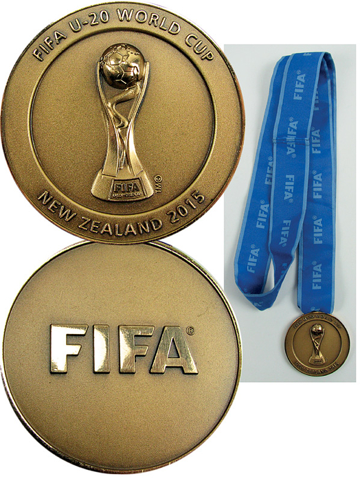 Siegermedaille 2015  | FIFA U-20 World Cup New Zealand 2015. Für den 3.Platz von Mali. Bronze, 5 cm mit original Seidenband.