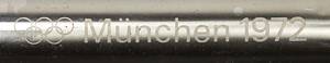 Olympiafackel 1972  | Original Olympiafackel: Olympische Spiele 1972 München. Original-Fackel vom Staffellauf des Olympischen Feuers von Olympia nach München 1972. Hersteller Krupp, Essen. Edelstahl mit Gravur am Griff „München 1972“ und Olympische Ringe. Symbol der Olympischen Spiele 1972 „Spirale“ ist auf den grossen Teller geätzt. Höhe 73 cm. - Bild 5