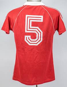 Schweiz - Trikot 1980-1982  | Original match worn / issued  Spielertrikot von der Schweiz mit der Rückennummer 5. Getragen in einem Freundschaftsspiel für die Schweizer Fußball-Nationalmannschaft in der Zeit von 1980 bis 1982.  Status:ACC. - Bild 3