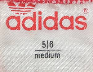 Schweiz - Trikot 1980-1982  | Original match worn / issued  Spielertrikot von der Schweiz mit der Rückennummer 5. Getragen in einem Freundschaftsspiel für die Schweizer Fußball-Nationalmannschaft in der Zeit von 1980 bis 1982.  Status:ACC. - Bild 7