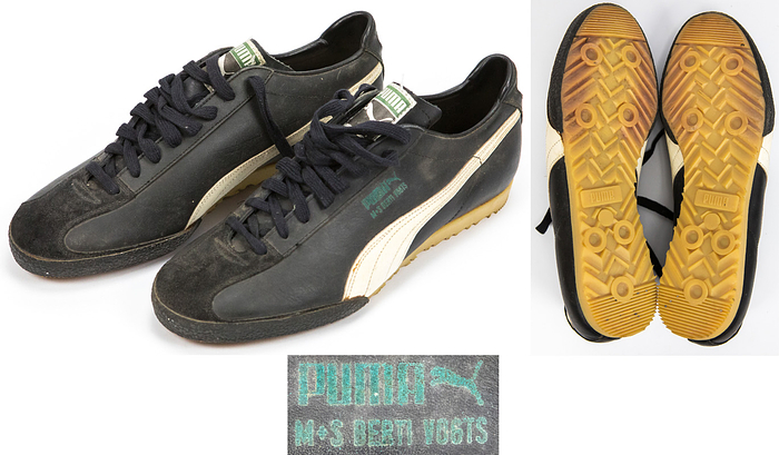  - Original Puma indoor football boots worn by Werner Weist for Werder Bremen from 1976-78. "Puma M+S Berti Vogts" size 8. Leather upper, synthetic sole. Status: ACA  --The football boots come directly from the collection of Werner Weist (1949-2019) - Borussia Dortmund 1968-1971 (72/34), Werder Bremen 1971-1977 (145/33), Stuttgarter Kickers (1977-1978; 10/1); 3x DFB U-23 1970 + 1971). The buyer receives a certificate of authenticity and confirmation from the Weist family regarding the provenance of the items. Condition: A-