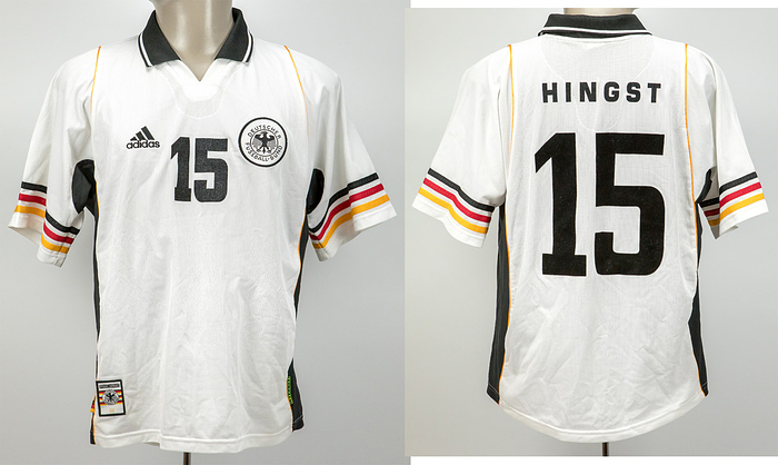 DFB - Trikot 2000 Olympia  | Original Match worn / issued Trikot der Frauen Nationalmannschaft von Deutschland mit der Rückennummer 15. Getragen von Ariane Hingst bei den Olympischen Spielen 2000 in Sydney. Deutschland gewann die Bronzemedaille. Status:ABC.