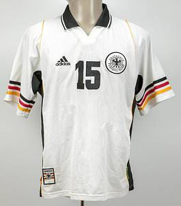  - Original match-worn/issued shirt of the German women's national team, number 15. Worn by Ariane Hingst at the 2000 Sydney Olympic Games. Germany won the bronze medal. Status: ABC. --Short-sleeved player's jersey; embroidered adidas logo, embroidered DFB logo sewn on, back number, player name flocked with felt rubber, size L, adidas equipment. The consignor obtained this jersey directly from the collection of Ariane Hingst (two-time World Champion 2003 + 2007; four-time European Champion 1997, 2001, 2005, 2009; Olympic Games 2000, 2004, 2008, bronze medalist; UEFA Women's Cup winner 2005; Condition: A - Bild 2
