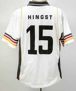 - Original match-worn/issued shirt of the German women's national team, number 15. Worn by Ariane Hingst at the 2000 Sydney Olympic Games. Germany won the bronze medal. Status: ABC. --Short-sleeved player's jersey; embroidered adidas logo, embroidered DFB logo sewn on, back number, player name flocked with felt rubber, size L, adidas equipment. The consignor obtained this jersey directly from the collection of Ariane Hingst (two-time World Champion 2003 + 2007; four-time European Champion 1997, 2001, 2005, 2009; Olympic Games 2000, 2004, 2008, bronze medalist; UEFA Women's Cup winner 2005; Condition: A - Bild 3
