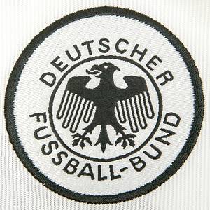 DFB - Trikot 2000 Olympia  | Original Match worn / issued Trikot der Frauen Nationalmannschaft von Deutschland mit der Rückennummer 15. Getragen von Ariane Hingst bei den Olympischen Spielen 2000 in Sydney. Deutschland gewann die Bronzemedaille. Status:ABC. - Bild 4