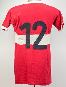 Stuttgart, VfB - Trikot 1970  | Original match worn Spielertrikot vom VfB Stuttgart mit der Rückennummer 12. Getragen in Spielen der Bundesliga-Saison 1970/1971. Status:ABC. Museumsstück!. - Bild 3