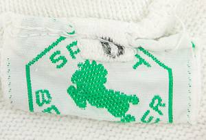 Stuttgart, VfB - Trikot 1969-72  | Original match worn Spielertrikot vom VfB Stuttgart mit der Rückennummer 8. Getragen in Spielen der Bundesliga-Saison 1969 -1972. Status:ACC. Museumsstück!. - Bild 4