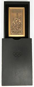 Teilnehmermedaille 2002  | Offizielle Teilnehmermedaille für Athleten der 19.Olympischen Winterspielen von Salt Lake City 2002. Bronze (Gewicht: 242 Gramm), 9x5 cm. In original schwarzer Holzbox (13,5x9x2,5 cm). - Bild 2