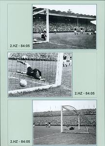  - World Cup 1954: Final Hungary v Germany (final of the 1954 Football World Cup) with 397 black and white photographic prints (each 13x8.5 cm) mounted in a folder on DIN A4 cardboard, showing the respective minute of the photo scene. --The most comprehensive photographic documentation worldwide of this final match Condition: A - Bild 4