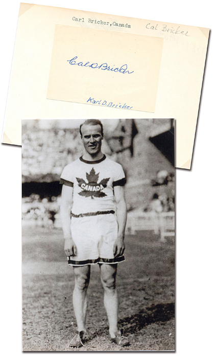 Bricker, Calvin  | (1884-1963) Blancobeleg (7,5x5 cm) mit original Signatur von Calvin Bricker (CAN). Bronzemedaille bei den Olymipischen Spielen 1908 und Silber 1912 jeweils im Weitsprung. Aufmontiert auf Papier, 13x10 cm.