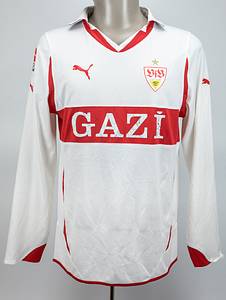 Stuttgart, VfB - Trikot 2010  | Original match worn Spielertrikot vom VfB Stuttgart mit der Rückennummer 27. Getragen von Stefano Celozzi in einem Bundeligaspiel 2010/11. Mit leichten Spielspuren. Status:ABB. - Bild 2