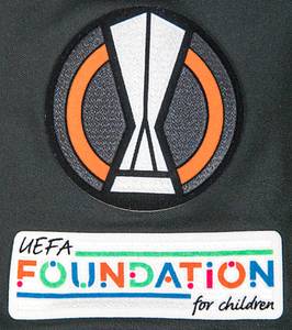 Frankfurt, Eintracht - Trikot 2021/22  | Original match worn Spielertrikot von Eintracht Frankfurt mit der Rückennummer 13. Getragen von Martin Hinteregger am 16.09.2022 im Gruppenspiel der UEFA Europa League gegen Fenerbahce. Frankfurt - Fenerbahce 1:1. Status:AAB. FOTOMATCHED!!!. - Bild 4