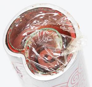 Olympiafackel 2008  | Original Miniaturfackel der Olympischen Spiele Peking 2008. Mit Aufsteller aus Glas mit Gravur und Aufschrift und Zertifikat. Aluminium, 29 cm hoch. In original Holzkassette (48,5x15x10 cm). Nummeriert, hier Nr. 027242/200000. - Bild 3