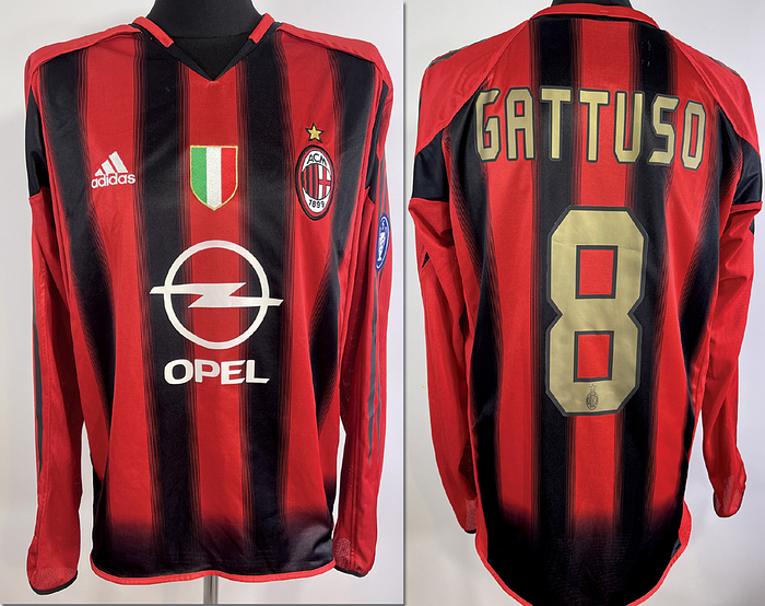 AC Mailand - Trikot 2004  | Original match worn / issued AC Mailand Spielertrikot mit der Nummer 8. Vorbereitet für Gennaro Gattuso  für ein Spiel der Serie A in 2004. Status ABB.
