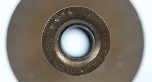 Olympiafackel 1960  | Offizielle Olympiafackel für die Olympischen Sommerspiele Rom 1960. Mit Aufschrift auf dem Fackelteller "Giochi della XVII Olimpiade". Höhe: 39,5 cm, bronziertes Aluminium. Hersteller: M.F. Curtisa/Bologna". - Bild 7