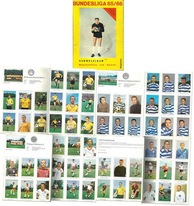 Sammelbilder-Bergmann 65  | Fußball Bildersammelband 1965/66. Bundesliga. Mannschaften und Spieler. Mit dem seltenen Papierumschlag!!!. Mit 274 original signierten Sammelbildern!!!!! Darunter zahlreiche Raritäten. Alle mit Fotoecken einmontiert.