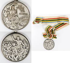 Siegermedaille 1964  | Offizielle silberne Siegermedaille eines russischen Turner (URS) für den 2.Platz bei den Olympischen Sommerspielen in Tokyo 1964. Silber (102,6 Gramm) 6,3 cm mit der Aufschrift "XVII Olympiad Tokyo 1964 Gymnastics". Mit original mehrfarbigen Seidenband und Seidenrosette. - Bild 5