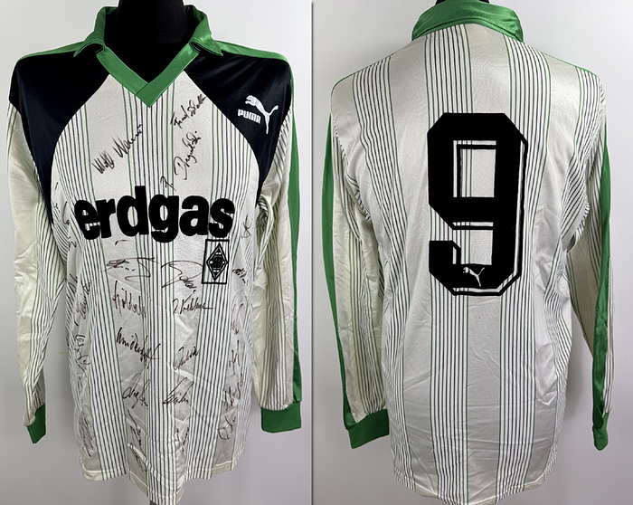  - Original match-worn Borussia Mönchengladbach player shirt with the number 9, worn by Uwe Rahn. Worn in a Bundesliga match during the 1988/1989 season. Condition: ABC. Long-sleeved shirt; size L; club emblem, Puma logo applied; sponsor "Erdgas" (natural gas), player number flocked; squad signed; 100% polyester; made in west germany; Condition: A