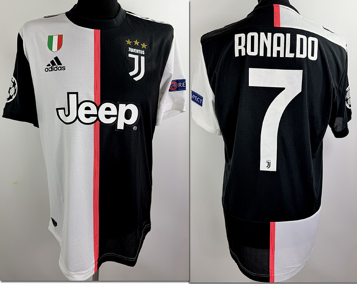  - Original match-worn Juventus Turin player shirt with the number 7. Worn by Cristiano Ronaldo in a Champions League match in the 2019-2020 season. Status ABC short-sleeved shirt; size 7; club crest and manufacturer's logo rubberized; sponsor, player name and number rubberized; Champions League patch and Respect patch flocked; 100% polyester; made in Cambodia. Condition: A