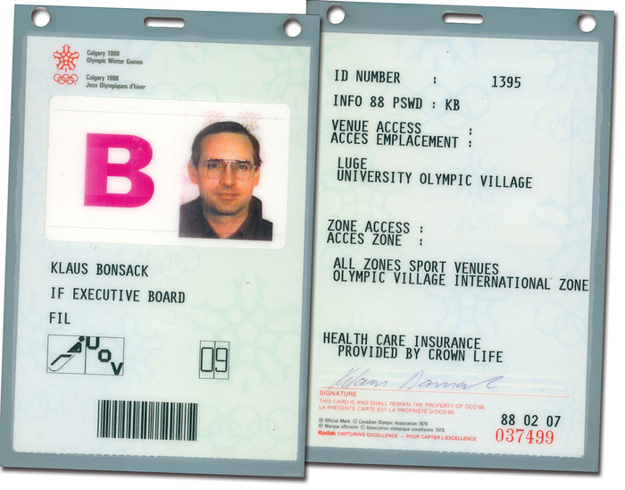  - (1941-2023) Official Olympic ID card from the 1988 Winter Olympics, No. 1395, for Klaus Bonsack (GDR) with passport photo and original signature. Klaus Bonsack won four medals (one gold, one silver, and two bronze) in luge at the 1964-1972 Winter Olympics. In 1988, he was an official of the FIL (International Federation of Athletics Federations) at the Olympics. Plastic, 16 x 10.5 cm Condition: A-