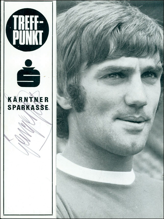  - (1946-2005) Black and white autographed card (Kärntner Sparkasse) with the original signature of George Best. Football legend, Manchester United player and Northern Ireland international. European Footballer of the Year 1968. 14.5 x 11 cm. --Very rare autographed card. Adhesive residue on the back. Condition: B+