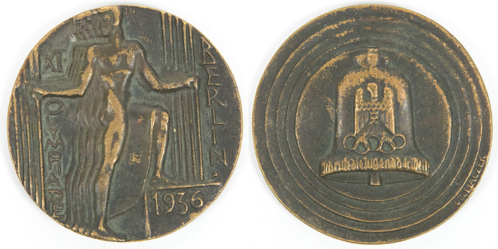  - Official particpation badge Olympic Games 1936 in Berling which belonged to Otto Placek. Cast in bronze with light brown Patina. Stamped on the rim "Guss. H.Noack Berlin", Diameter 7 cm, Condition: A-