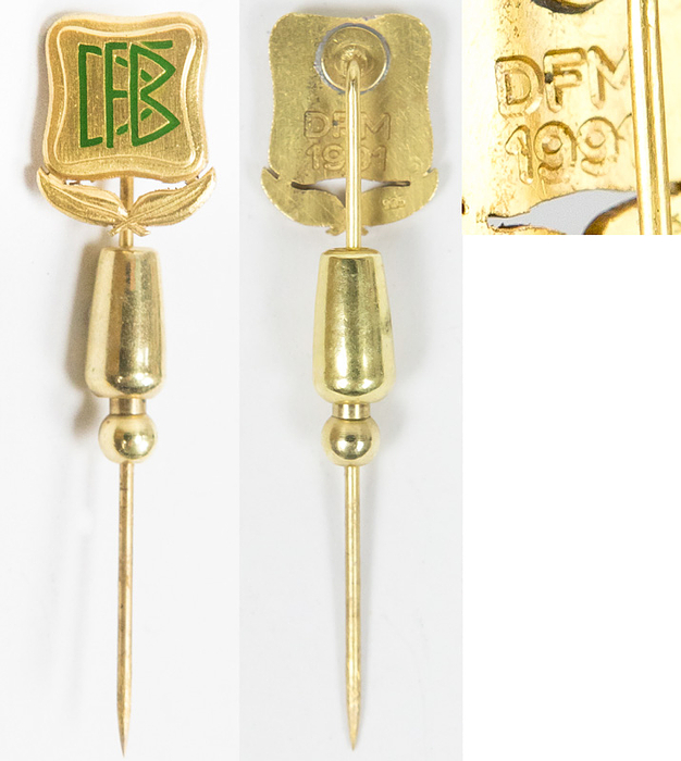  - Official DFB championship pin for the German football champions 1991  1. FC Kaiserslautern who finished 1st in the Bundesliga. Silver, (hallmarked, 835), gold plated, partly green enamelled. Back with inscription "DFM 1991" (German Football Champion), 1,5x1,4 cm. Issued by the DFB to the players of  1. FC Kaiserslautern and also to the 1954 Football World Champions of 1. FCK. Condition: A-