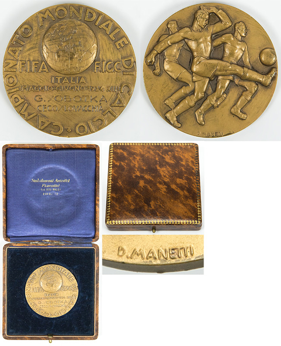  - FIFA World Cup 1934. Participation Medal: Official participant's medal for the 1934 FIFA World Cup in Italy, awarded to the Czech national footballer Jirí Sobotka—also known as Georges Sobotka (1911–1994)—bearing the inscription "Campionato Mondiale di Calcio. FIFA FIGC Italia Maggio - Giugno 1934 XIIe" and the engraved name "G. Sobotka Cecoslovaccia." Designer: "D. Manetti." Sobotka played in the final match against Italy! Bronze, 5 cm. Housed in its original case!! The consignor received this medal directly from Sobotka's estate!  --Participant medals featuring a player's name engraving are extremely rare! The original presentation case is almost impossible to find! Jiri Sobotka—also known as Georges Sobotka (1911–1994)—earned a total of 23 international caps for Czechoslovakia. He won the national championship six times with Slavia Prague and claimed the Mitropa Cup in 1938. In 1946, he moved to Switzerland, where he served as player-coach for FC La Chaux-de-Fonds, winning the league title five times. He subsequently joined Feyenoord Rotterdam as head coach in 1959, leading the team to the Dutch championship in 1961. Condition: A