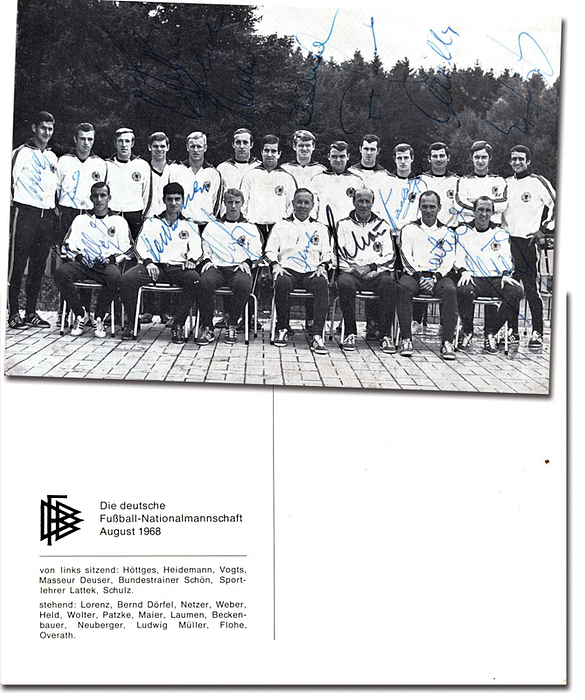 Nationalmannschaft 1968  | Offizielle DFB Karte "Die deutsche Nationalmmanschaft August 1968" mit 16 original Signaturen der Spieler, 15x10,5 cm