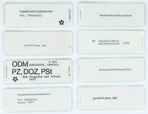  - Olympic games Munich 1972 : 8 different official access passes for the 1972 Munich Olympic Games. In original plastic sleeves, 11 x 4 cm each. --The codings on the badges define the badge holder's access authorization to specific areas of the 1972 Olympic Games. The functions of the ID holders are noted on the back. Condition: A - Bild 3