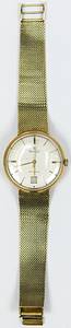1Dortmund,Borussia-Goldene Uhr 1966  | Stan Libuda wurde 1966 mit Borussia Dortmund Europapokalsieger. Aus diesem Anlass schenkte Borussia Dortmund allen beteiligen Spieler eine goldene Uhr der Marke "Exquisit Automatic" mit Sekundenzeiger und Datumsanzeige. Auf der Rückseite wurde ein Erinnerungschriftzug eingraviert "BVB 09 Europa Pokalsieger 1966". Das Gehäuse ist aus Gold 18 k - 0,750 (gepunzt). Das Milanesearmband ist ebenfals aus Gold 14 k - 585 (gepunzt). Das Gesamtgewicht der Uhr beträgt 65 Gramm (das Uhrwerk ist nicht aus Gold). Persönliche Armbanduhr von Stan Libuda, der diese Uhr auch häufig getragen hat! Museumstück! - Bild 2