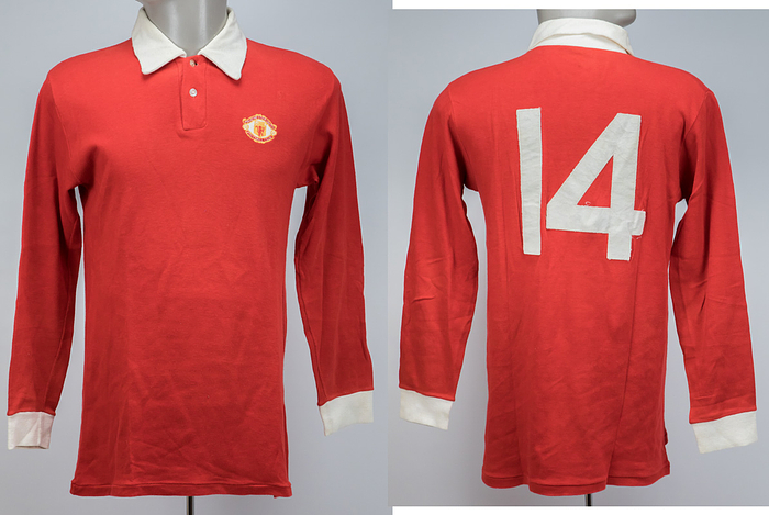 Manchester, United - Trikot 1974  | Original match worn Trikot von Manchester United Saison 1974 - 1975 mit der Rückennummer "14". Status:ABC