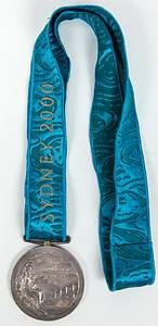 Siegermedaille 2000  | Siegermedaille für den 2.Platz im Judo Frauen bei den Olympischen Spielen Sydney 2000. Silber mit Gravur "Judo" und "Womens Heavy Weight +78 kg". Original besticktem Seidenband, 6,8 cm. - Bild 5