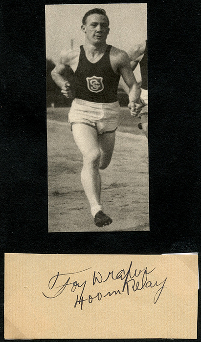  - Olympic Games 1936 Autograph atheltics USA: (1913–1943) Blank slip (8 x 4 cm) with the original signature of Foy Draper (USA), mounted with photo corners alongside a black-and-white photograph on a cardboard backing (15.5 x 9.5 cm). A member of the American 4x100m gold-medal-winning relay team at the 1936 Berlin Olympics, alongside Draper, Jesse Owens, Frank Wykoff, and Ralph Metcalfe. --Signed in ink. Draper's autograph is extremely difficult to obtain—on a photograph, it is a true rarity! Condition: A-