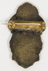  - Olympic Games 1900. Judge´s badge: Participant badge for the 1900 Paris Olympic Games, "Jury" (referee). Manufacturer: Christofle, Paris. Bronze, silver-plated, 4.1 x 2.3 cm. --Buttonhole closure is missing and has been replaced by a pin Condition: A- - Bild 3